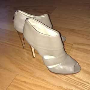 4.5” stiletto heel Calvin Klein Patrish taupe